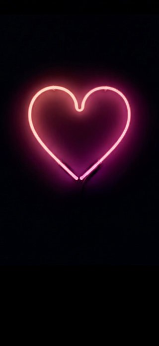 Das Motiv „Neonherz“ als Standbild.