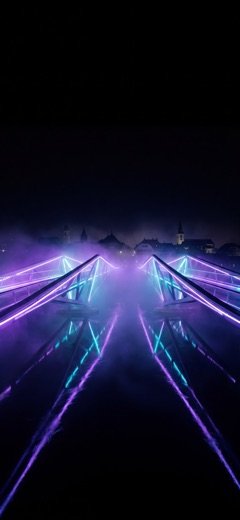 Neonbrücke — eines der vier dauerhaft kostenlosen Motive