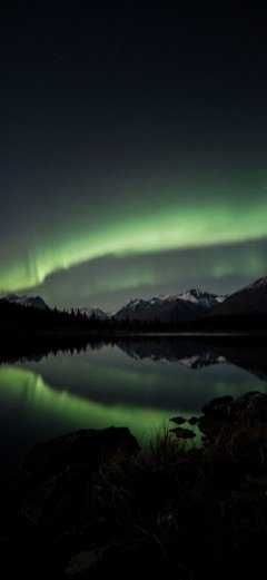 Polarlicht am Bergsee