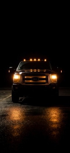 Truck bei Nacht